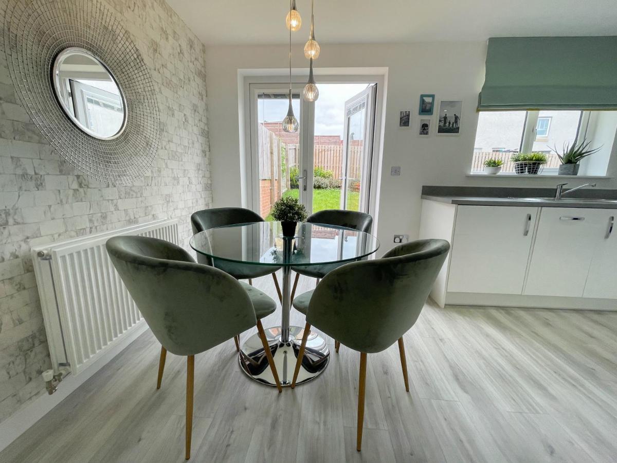 Newly Developed 3 Bedroom Home Glasgow Exterior foto